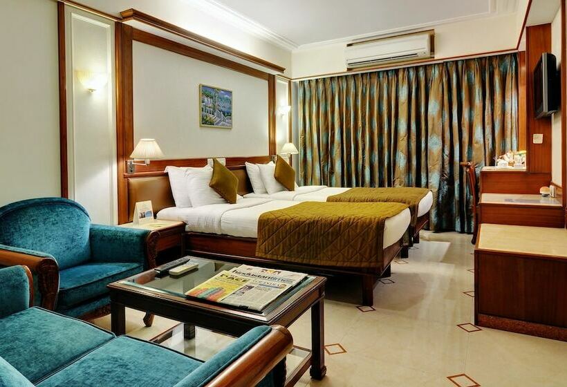 هتل Regal Enclave