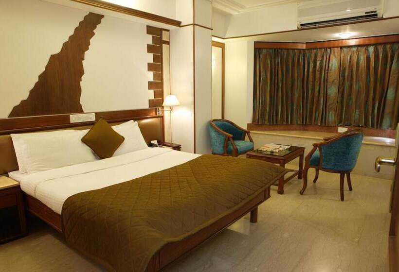 هتل Regal Enclave