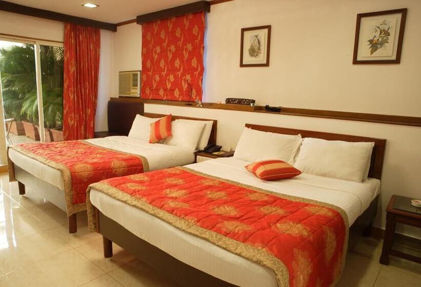 هتل Regal Enclave