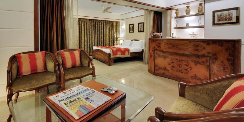 هتل Regal Enclave