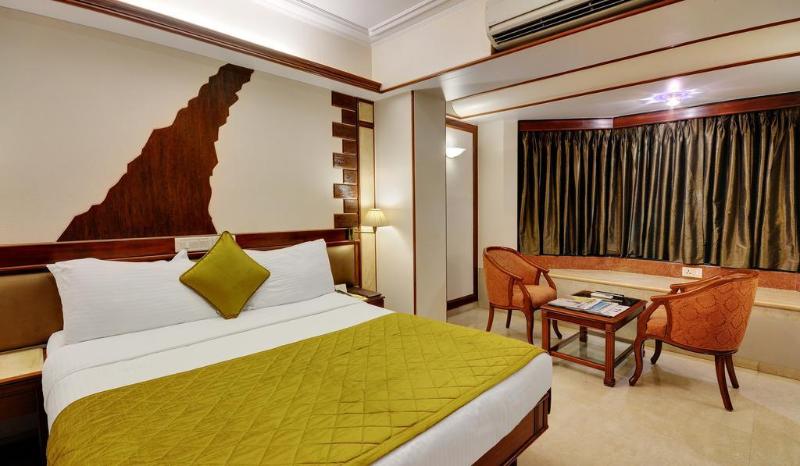 Отель Regal Enclave