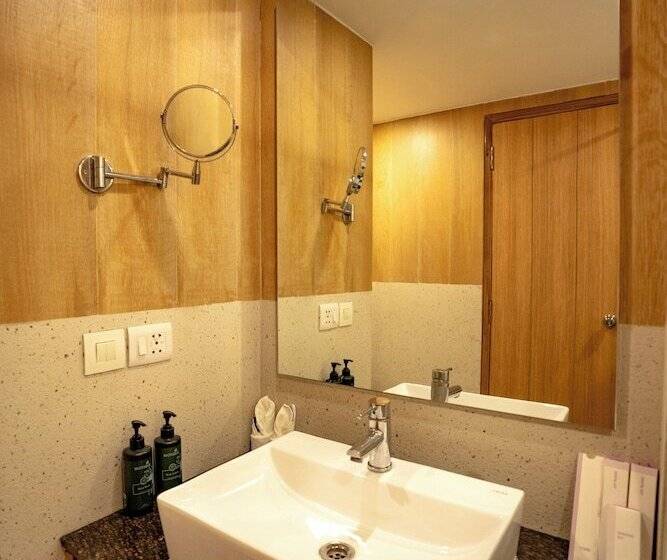 فندق Royal Orchid Central Jaipur, Bani Park