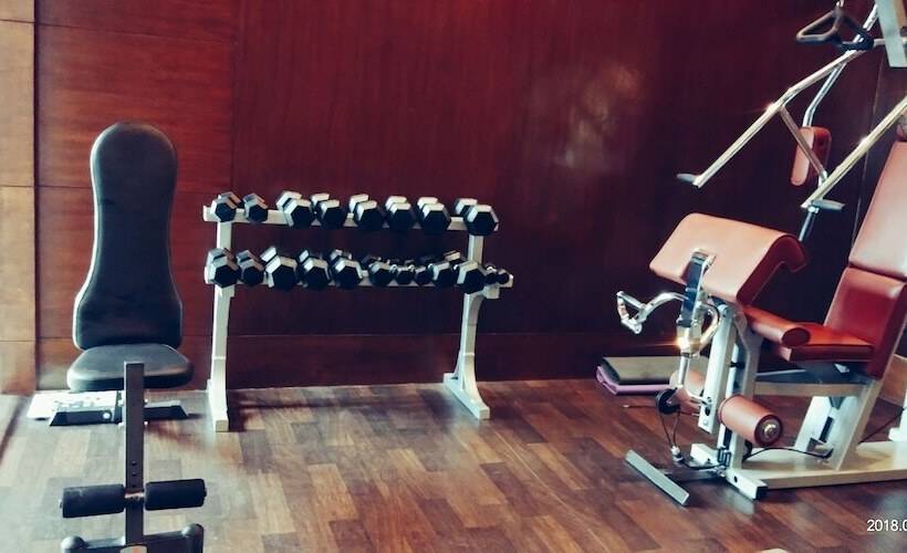 ホテル Royal Orchid Central Pune