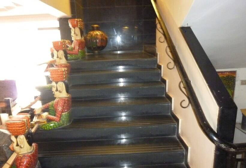 Отель Rutu Gandh Heritage