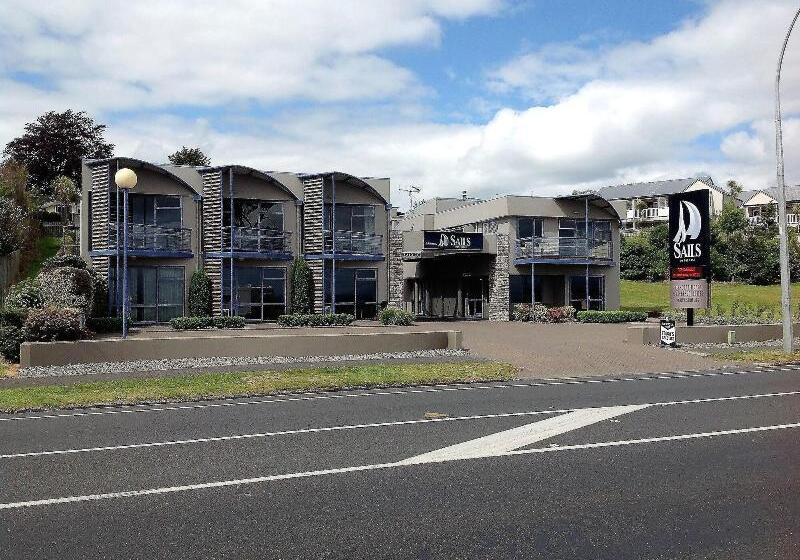 酒店 Sails On The Lake