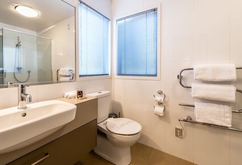 酒店 Sails On The Lake