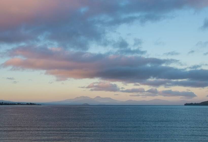 酒店 Sails On The Lake