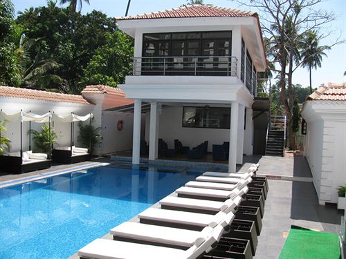 Отель Silver Sands Hideaway