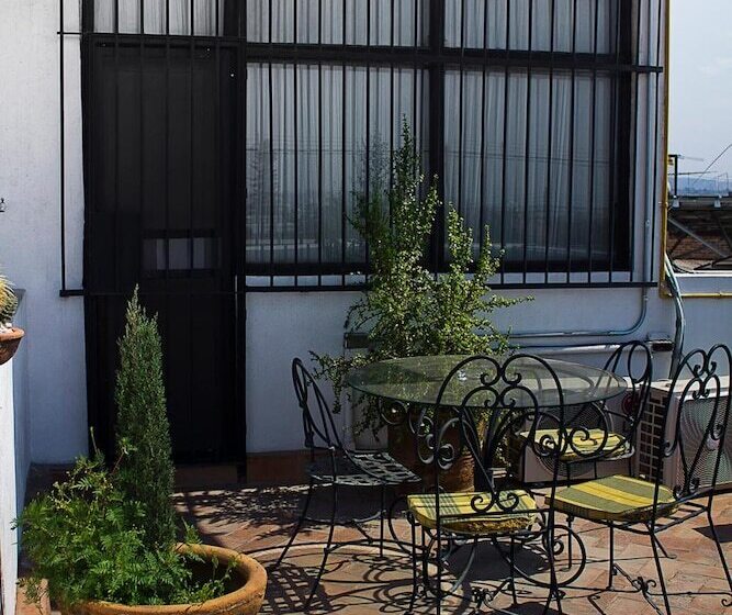 Отель Suites Sofia