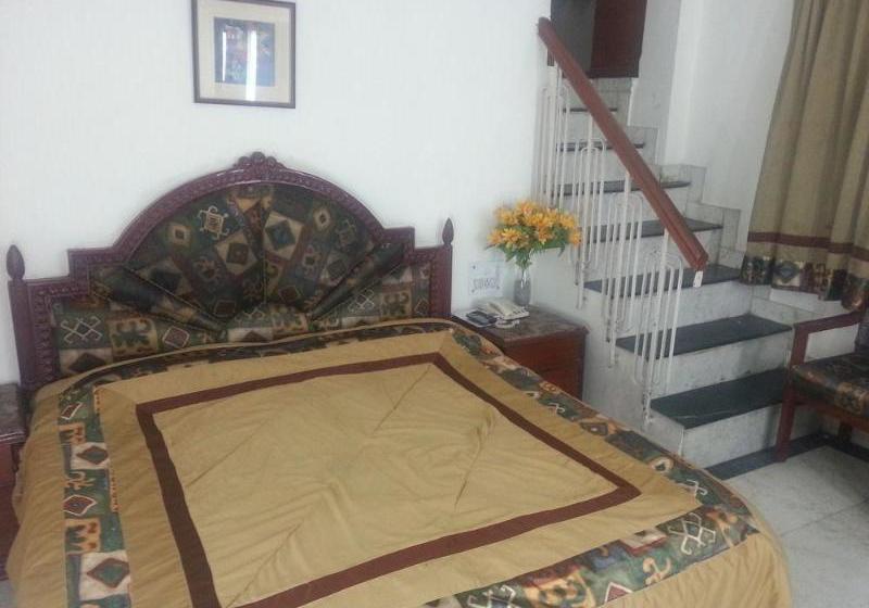 Отель Sunshine Villa