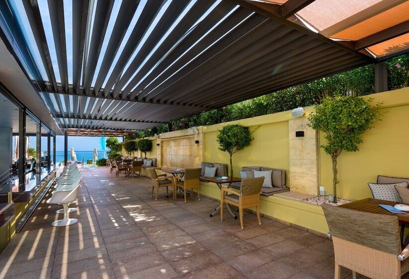 Отель Thalassa Beach Resort & Spa