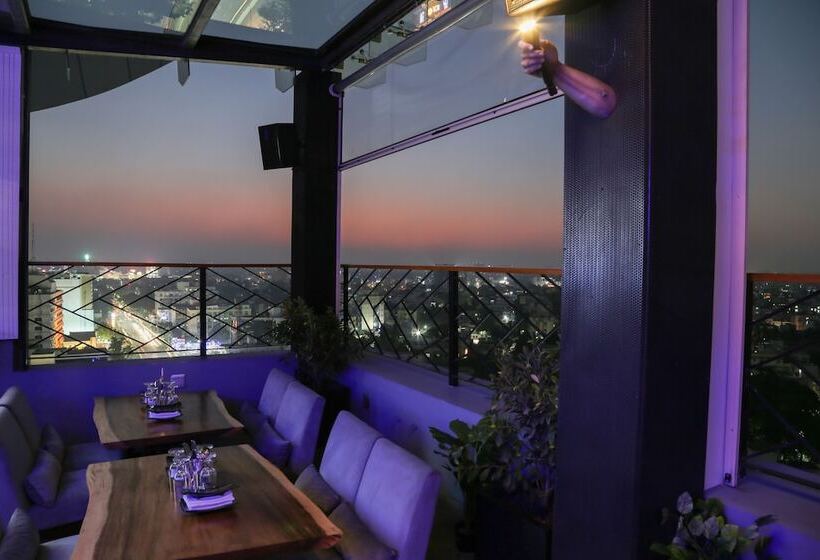 هتل The Accord Metropolitan