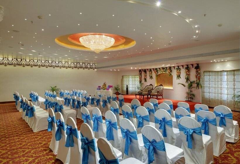 فندق The Crown Goa