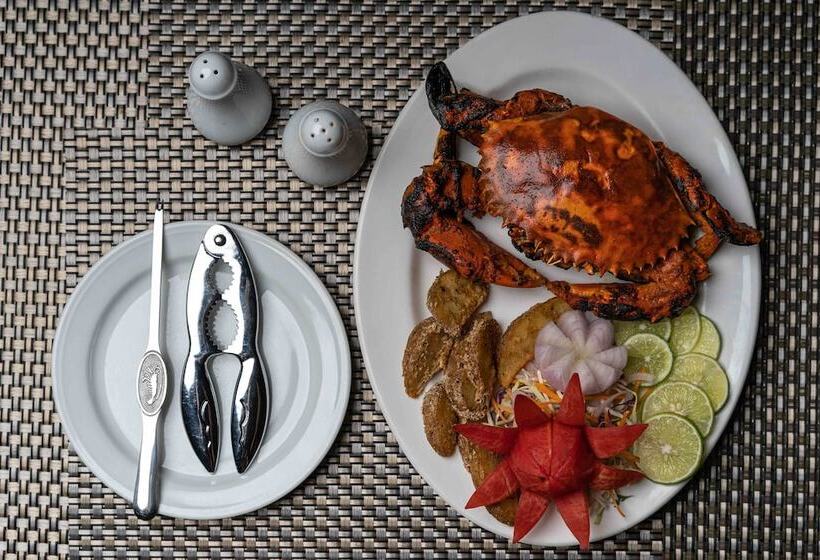 فندق The Crown Goa