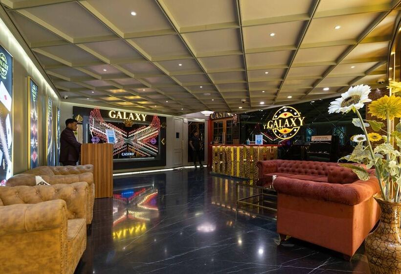 فندق The Crown Goa