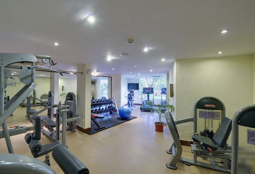 فندق The Crown Goa