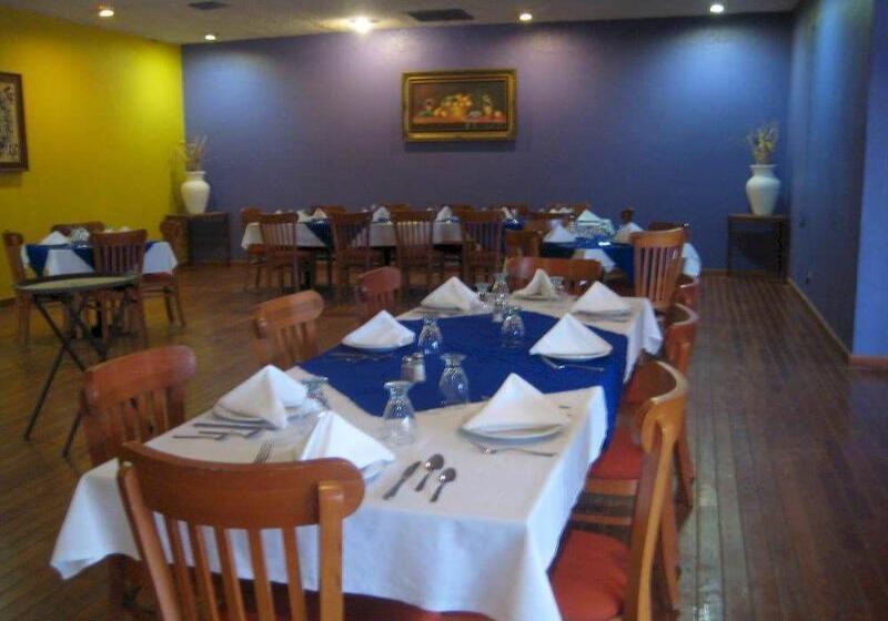 فندق The Halfway Inn