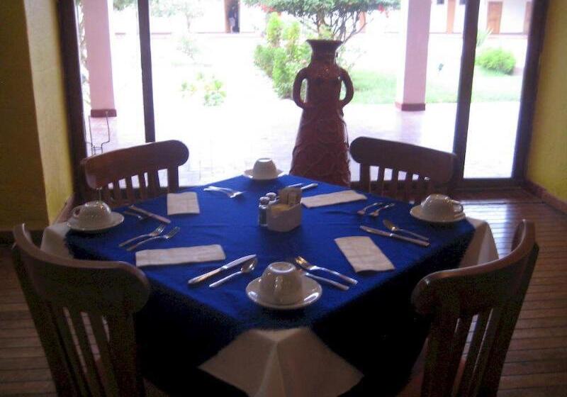 فندق The Halfway Inn