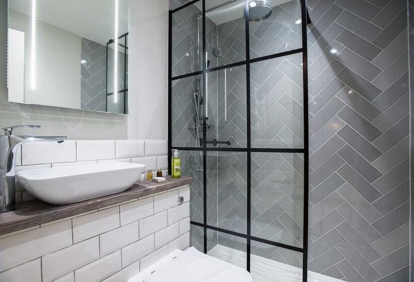 호텔 The Lodge Duxford