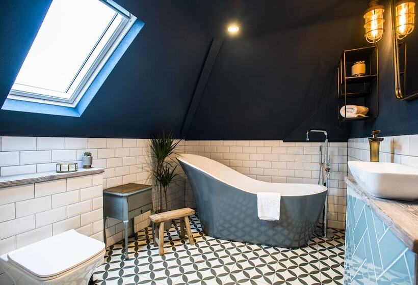 호텔 The Lodge Duxford