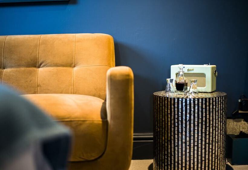 호텔 The Lodge Duxford