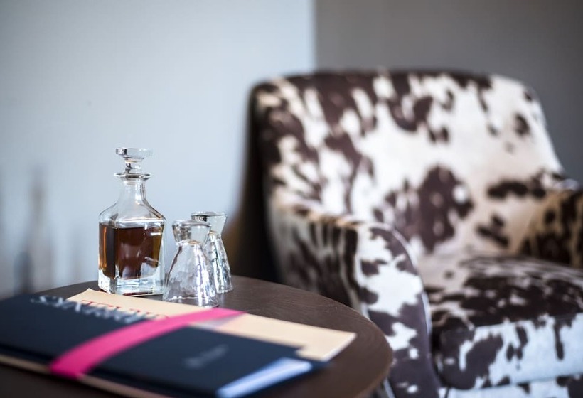 호텔 The Lodge Duxford