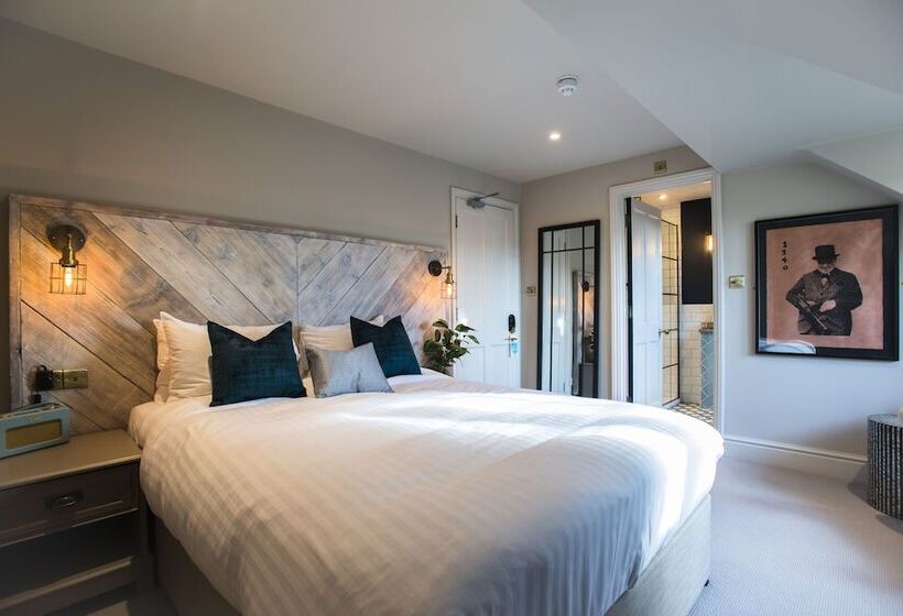 호텔 The Lodge Duxford