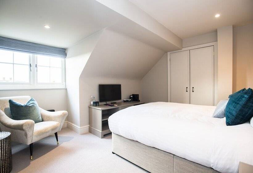 호텔 The Lodge Duxford