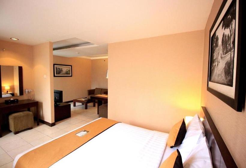 Отель The Majesty Business And Family