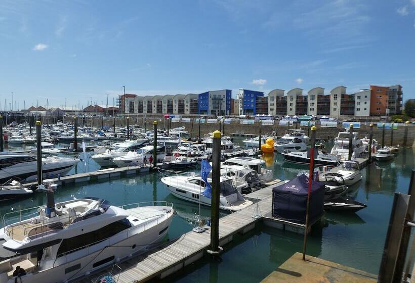 هتل The Norfolk Lodge