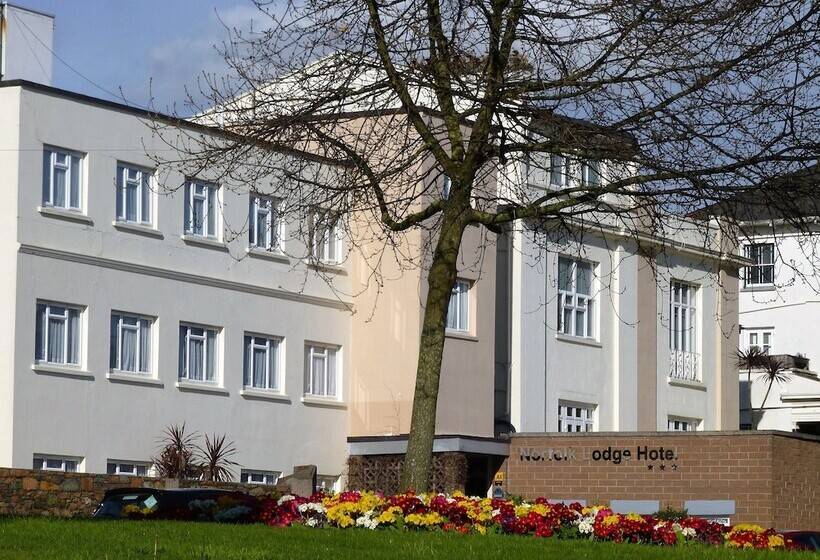 هتل The Norfolk Lodge