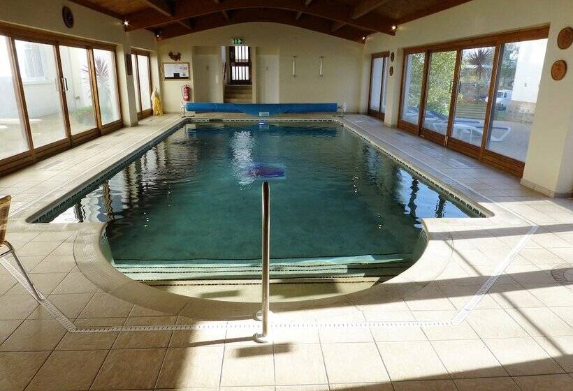 هتل The Norfolk Lodge