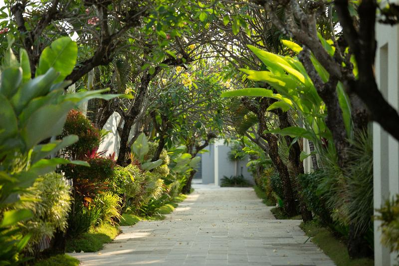 هتل The Seminyak Suite  Private Villa