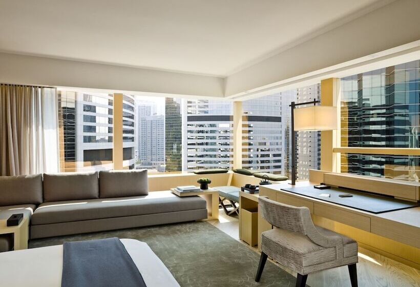 هتل The Upper House