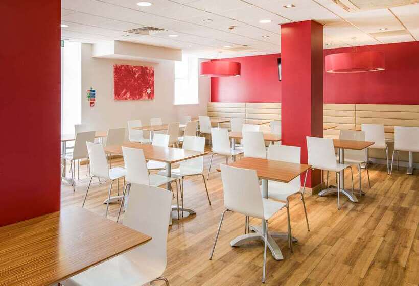 호텔 Travelodge Edinburgh Cameron Toll