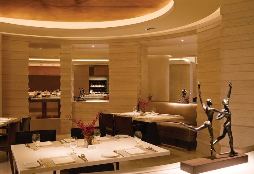 هتل Trident Bandra Kurla