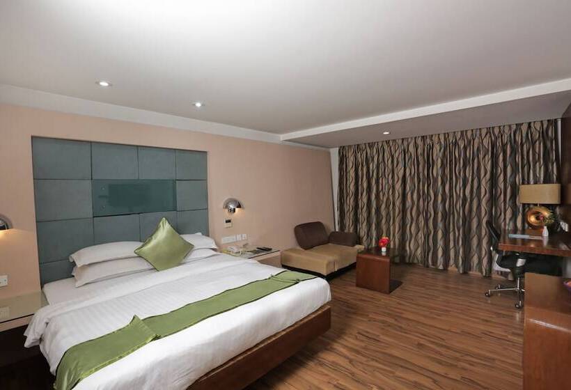 Отель Trinity Isle