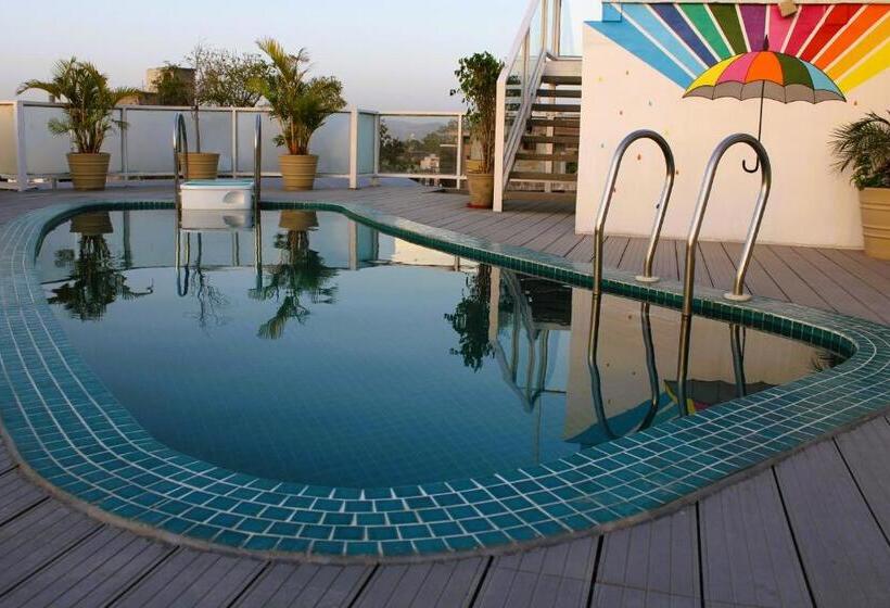 Tripli Hotels Shambhu Villas