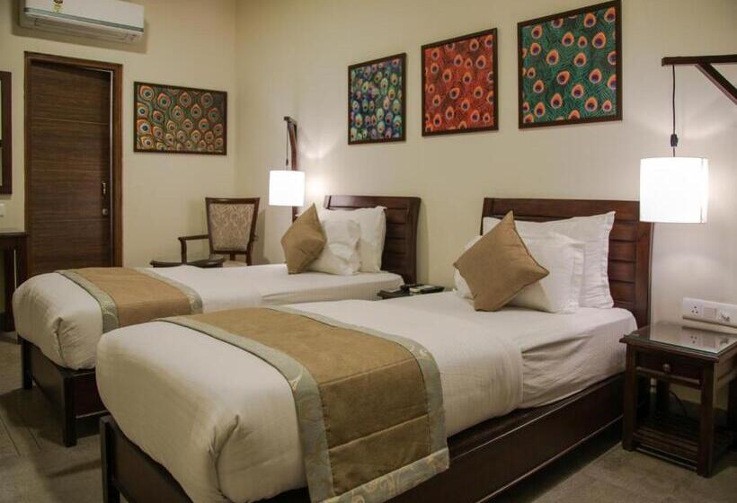 Tripli Hotels Shambhu Villas