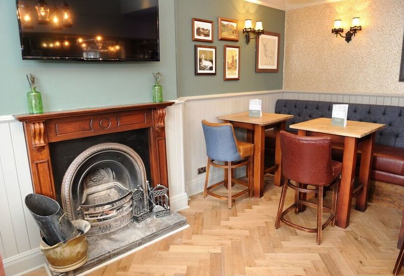 ホテル White Hart By Chef & Brewer Collection