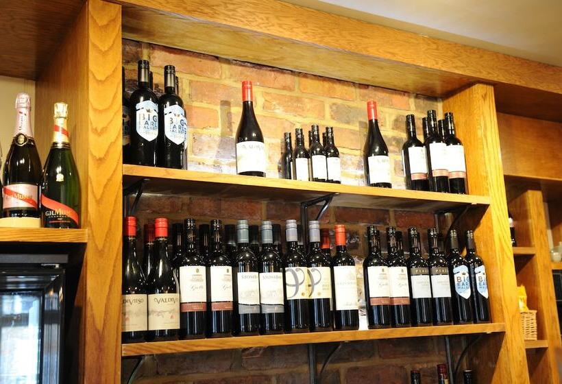 ホテル White Hart By Chef & Brewer Collection