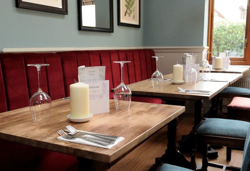 ホテル White Hart By Chef & Brewer Collection