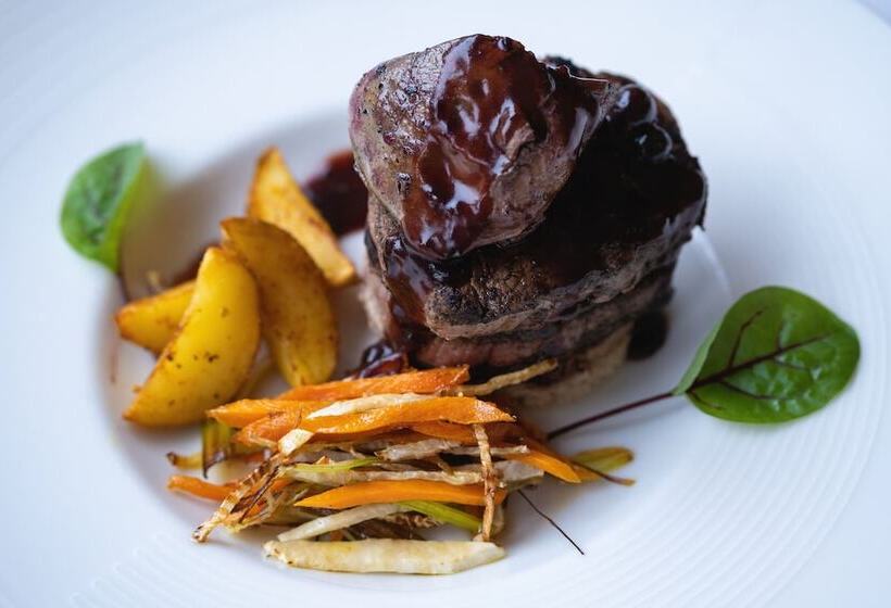 هتل Włoski Italia Boutique Old Town Poznań