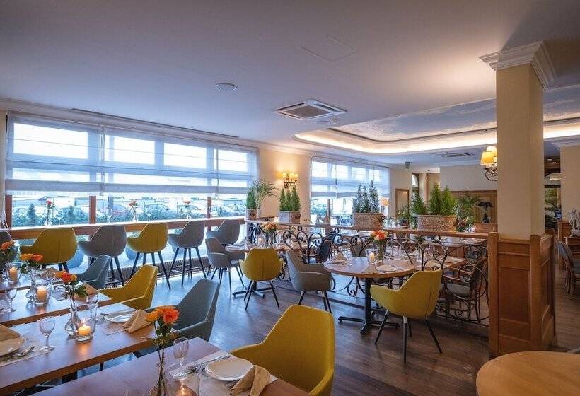 هتل Włoski Italia Boutique Old Town Poznań