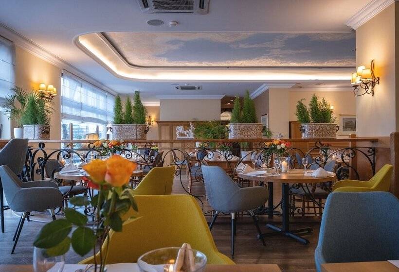 هتل Włoski Italia Boutique Old Town Poznań