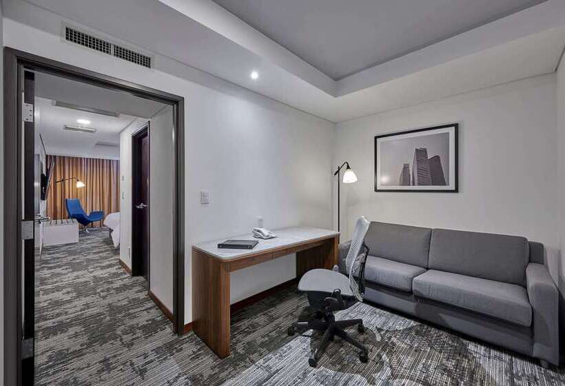 هتل Wyndham Garden Mexico City Polanco