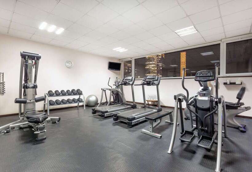 هتل Wyndham Garden Mexico City Polanco