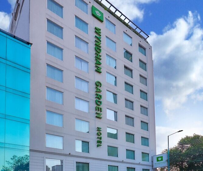 هتل Wyndham Garden Mexico City Polanco