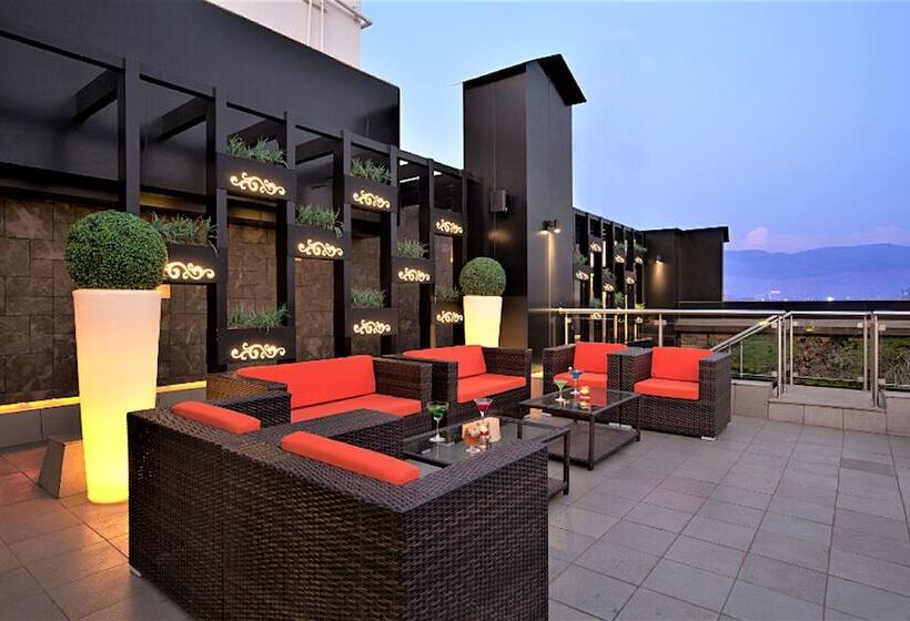 ホテル Yogi Executive, Navi Mumbai