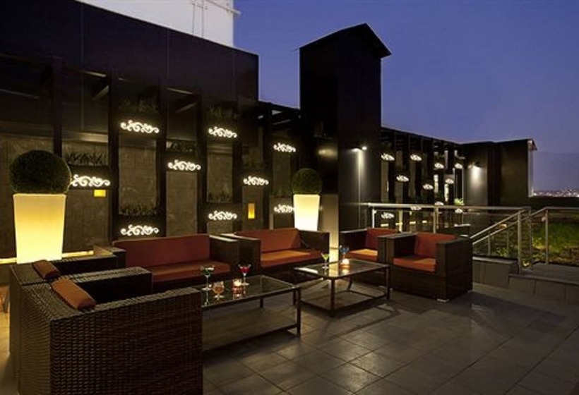 ホテル Yogi Executive, Navi Mumbai